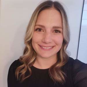 Meet your Posher, Raquel